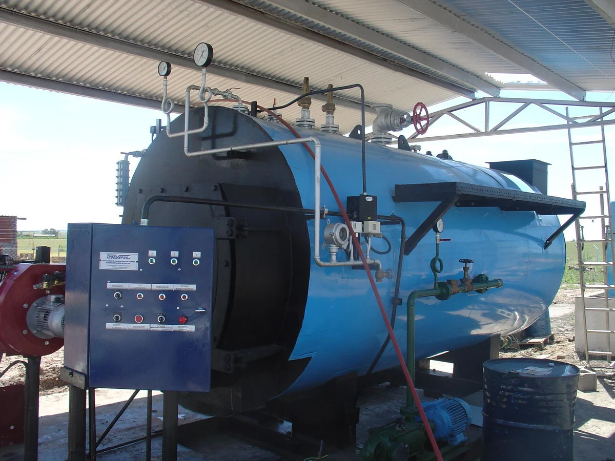 Caldera azul y sus instalaciones industriales